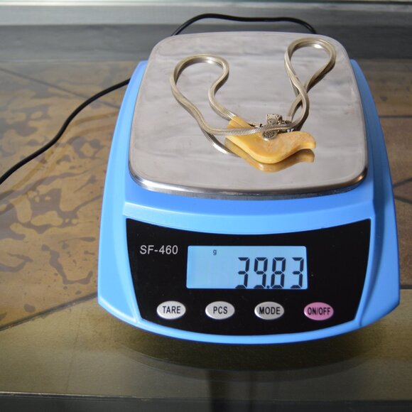 Vintage Carved Stone Bird Pendant with Heavy Sterling Silver Box Chain Necklace - Picture 5 of 6